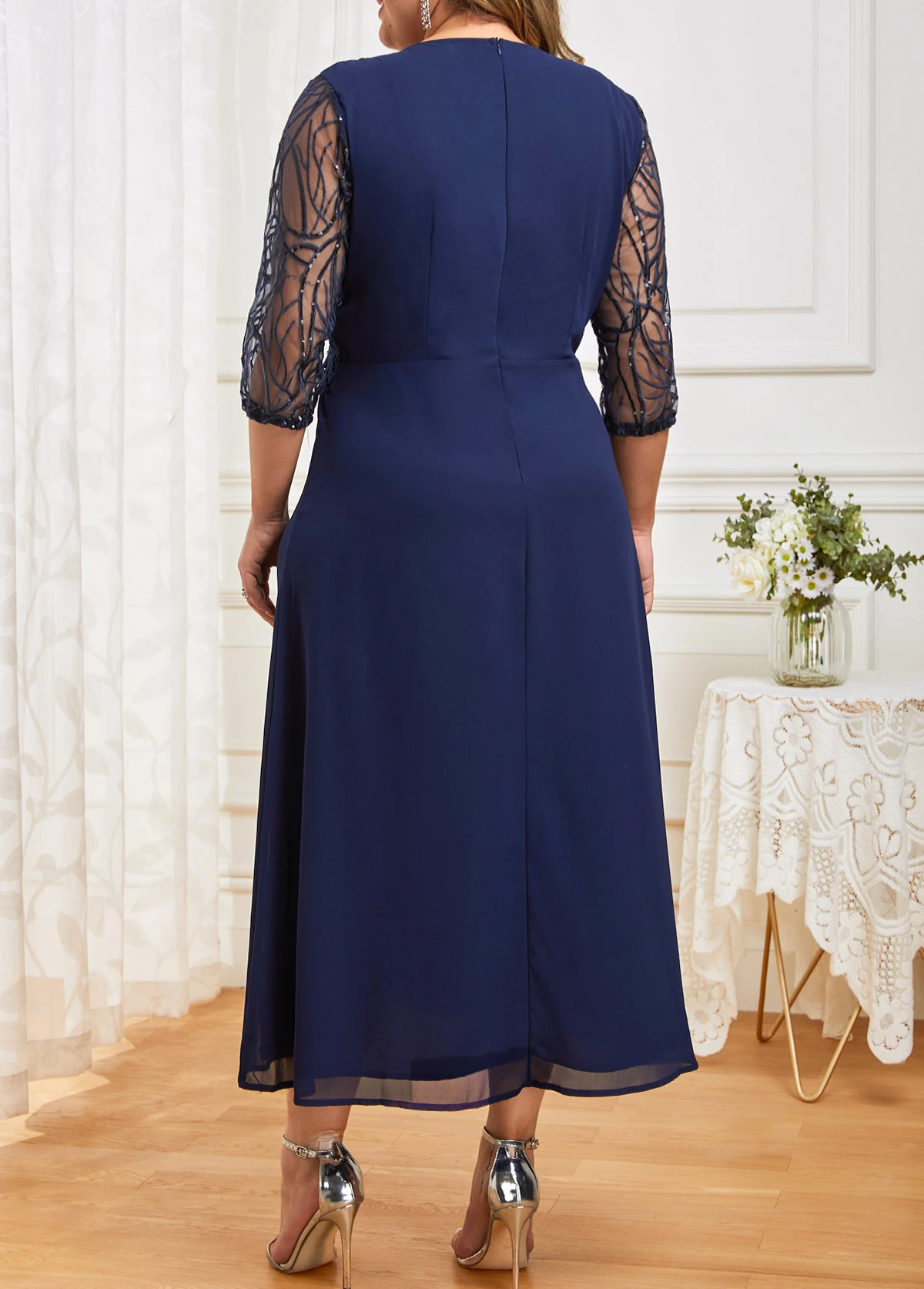 Navy Lace Patchwork Plus Size Dress - Image 2