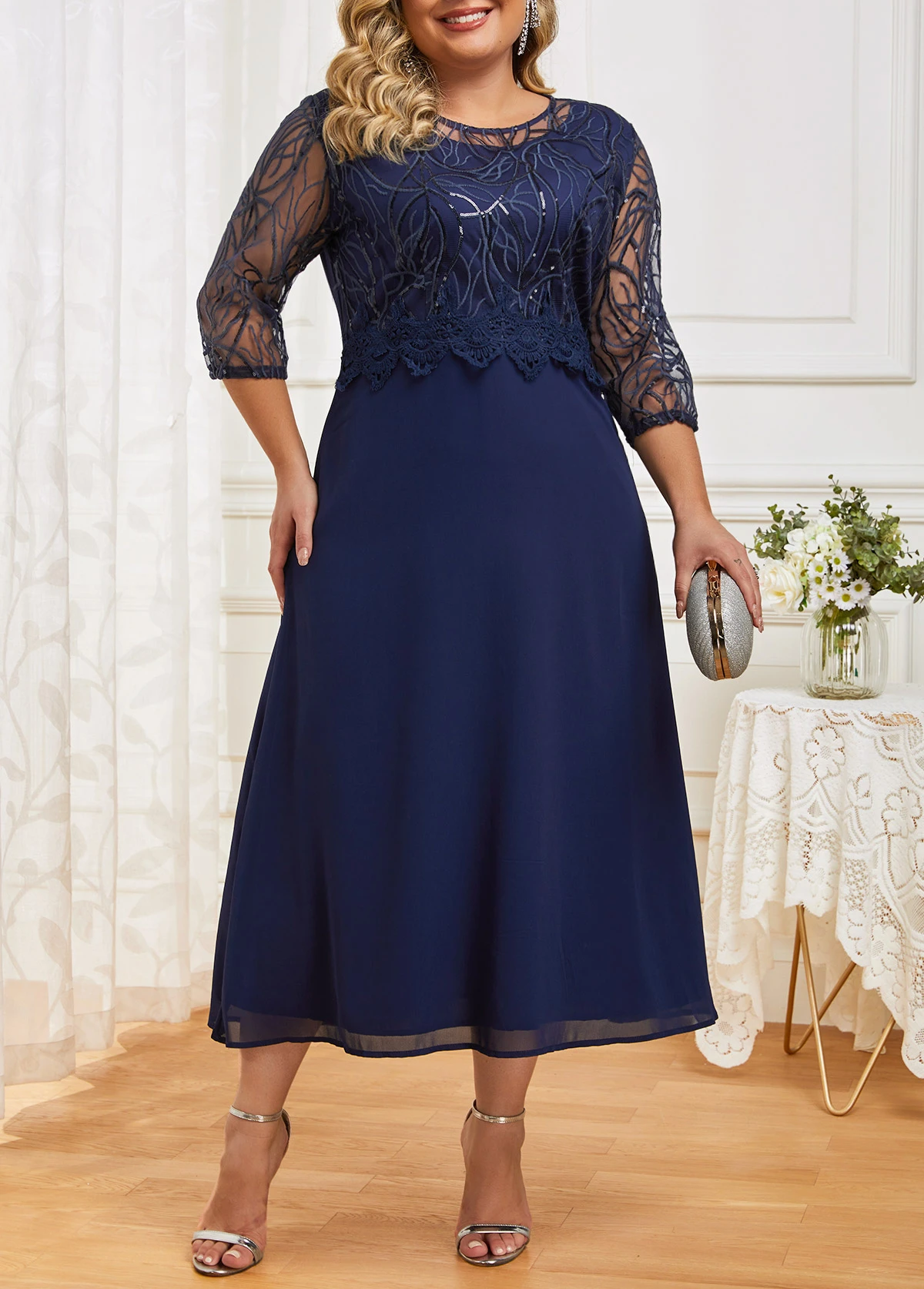 Navy Lace Patchwork Plus Size Dress - Image 4