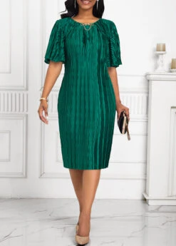 Green Pleated Short Sleeve Round Neck Bodycon Dress